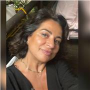 Laureata in Economia e commercio impartisce lezioni di diritto privato